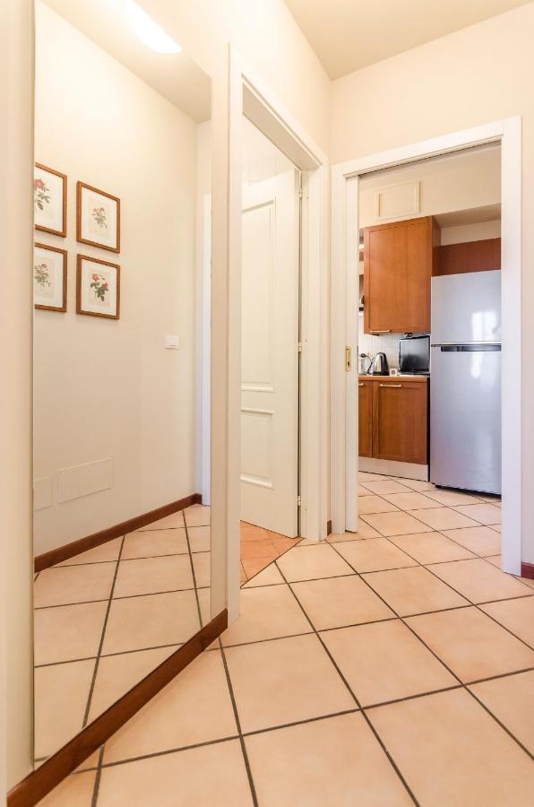 Ferienwohnung Flat 13: Elegante E Luminoso Con Terrazzo Privato Bologna Exterior foto