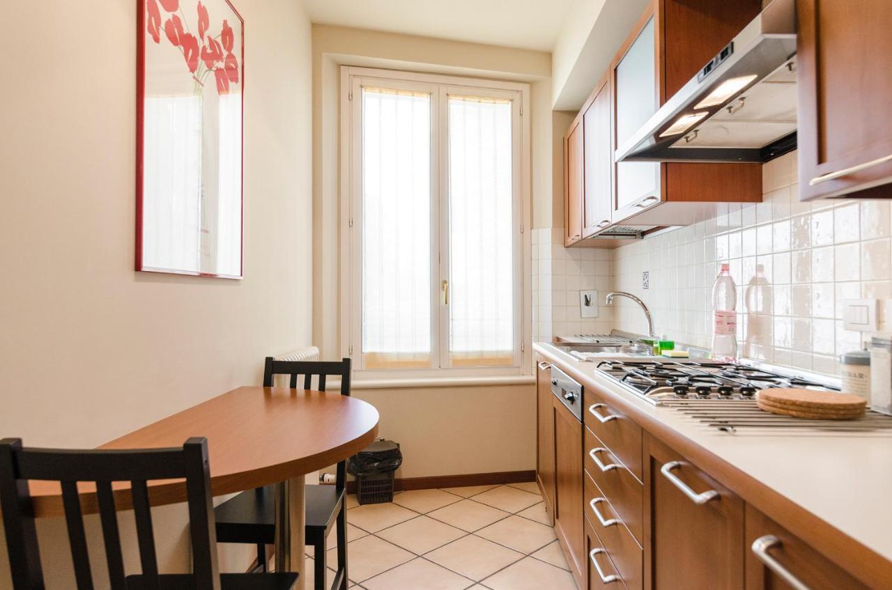 Ferienwohnung Flat 13: Elegante E Luminoso Con Terrazzo Privato Bologna Exterior foto